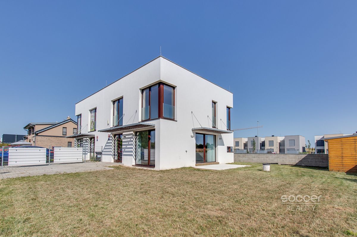 Pronájem rodinného domu 137 m², pozemek 370 m²